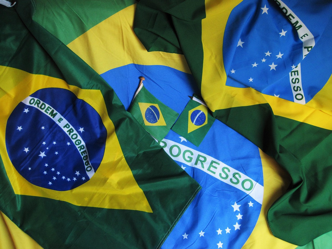Ranking Forbes 2025: Bilionários Brasileiros em Destaque